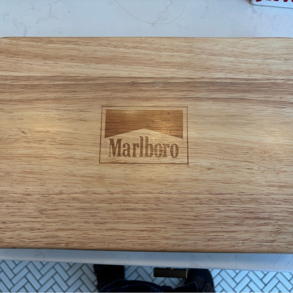 Marlboro Natural Wood Poker set with unused cards and chips